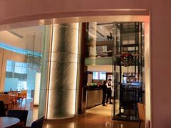 门面-怡咖啡海鲜自助餐厅(浦东香格里拉店)