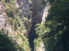 -龙水峡地缝景区