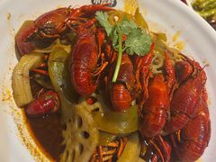 -龙巢盱眙龙虾·牛蛙·烧烤宵夜(八卦岭店)
