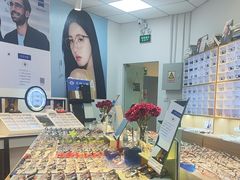 -天空之镜眼镜店蔡司依视路配镜授权零售店(望京颐堤港店)