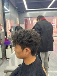 -藤野造型烫发染发