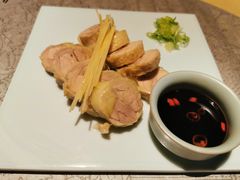 -穹六人间 people 6(岳阳路店)