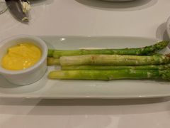 新鲜烤芦笋配荷兰酱-茹丝葵经典牛排馆(成都IFS店)