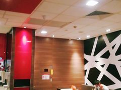 -麦当劳(汉口火车站候车室店)