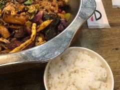 -愉肴麻辣香锅(中山路店)