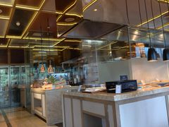 -大中华希尔顿酒店-念自助餐·嗨啤·小龙虾