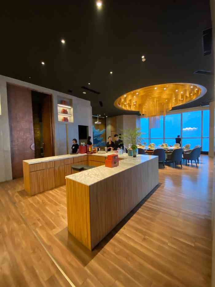 云顶57·家宴-"西安高新云顶57家宴餐厅是一家网红打卡餐.