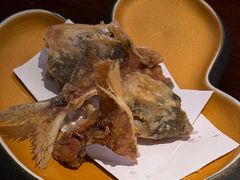 炸竹荚鱼鱼头鱼骨-加奈日本料理