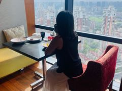-上海龙之梦万丽酒店