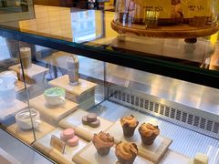 面包甜点陈列柜-麦当劳(新王府井店)