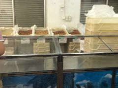 面包甜点陈列柜-欣乐糕点店(洪湖里总店)