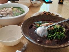 -茅屋大酒店