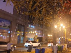 -八一路好吃街(雨田商务大厦店)