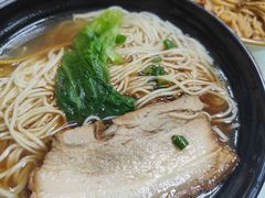 阿婆焖肉面-食惠里小笼包面馆(越秀店)