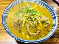 精选酸菜牛腱子面-陈八两面家(华孚写字楼店)
