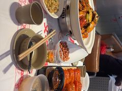 -肥肥虾庄·金牌油焖大虾(汉街SKP店)