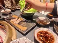 -铭牛烧肉·和牛海鲜自助(高新月牙湖店)