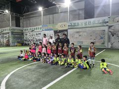 -飞梦少儿足球培训(塘桥校区)