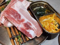 -草家酱蟹炭火烤肉店(珲春南路一店)