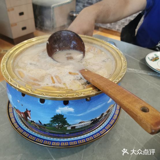 达茂羊掌柜炖肉莜面馆