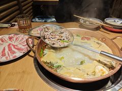 -洱火云南酸菜牛肉火锅(石景山当代商城店)