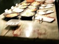 三文鱼-JW万豪厨房餐厅·滨海草坪烧烤·海鲜·海景(三亚绿发山海天JW万豪酒店)