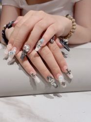 -丽心自助美甲美睫