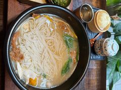 -银米·云南传统过桥米线(双廊黑金冠店)