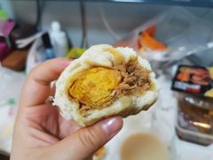 咸蛋黄超人包-老陶包子铺(南大西南村店)