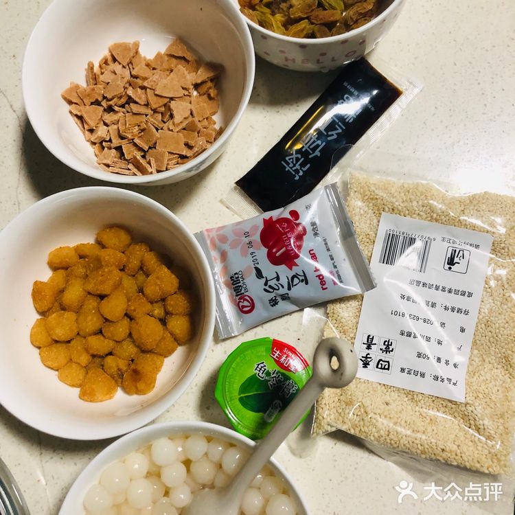 里面的配料也是按照经典款的来！