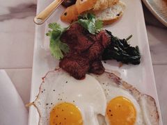 牛排贝谷早午餐-The Rug(三里屯店)