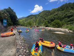 -罗田大别山峡谷漂流