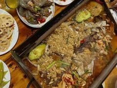 -宏兴烤鱼山庄(宣恩总店)