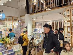 -猫的天空之城概念书店(苏州平江店)