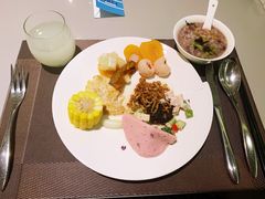 -海口绿发希尔顿酒店-田园汇自助餐·三文鱼·海鲜