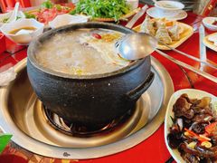 -鲁朗纳麦石锅鸡庄园