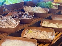 -牛YO寿喜烧·铁板烧和牛火锅自助(市府恒隆店)