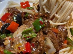 -歹歹的加个面过油肉拌面