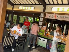-菌自由丨野生菌火锅特色庭院餐厅(丽江古城店)