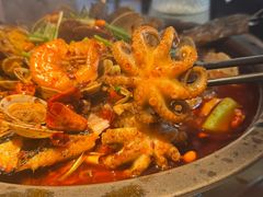 -鸣记脆皮烤鱼·海鲜烤鱼(三八广场店)