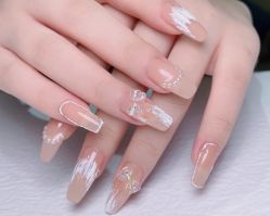 -雪奈传统美甲美睫