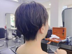 -诗悦发型SALON·圣罗兰店