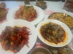 -肥肥虾庄·金牌油焖大虾(汉口城市广场店)