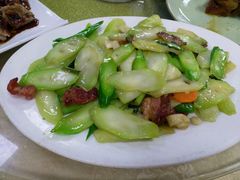 腊味炒芥兰-金麒麟美食城
