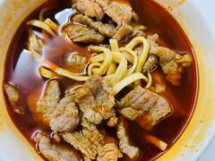 生烫鲜牛肉粉-江三王记牛杂馆(总店)