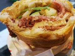 -Bánh Mì Huynh Hoa