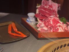 -铭牛烧肉·和牛海鲜自助(高新月牙湖店)