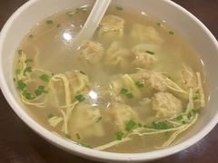 鲜肉小馄饨-东泰祥生煎馆(陕西南路店)