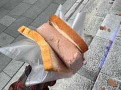 -詹爷爷乌节路街头冰淇淋