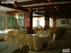 -金孔雀温泉旅游度假村